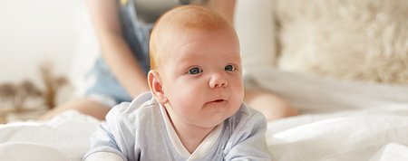 Wöchentlicher Leitfaden zu den Meilensteinen des Babys: 9.-16. eine Woche nach der Geburt